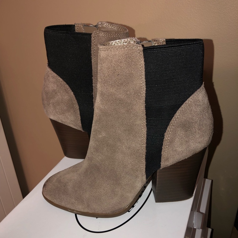 Like New Taupe Suede Booties